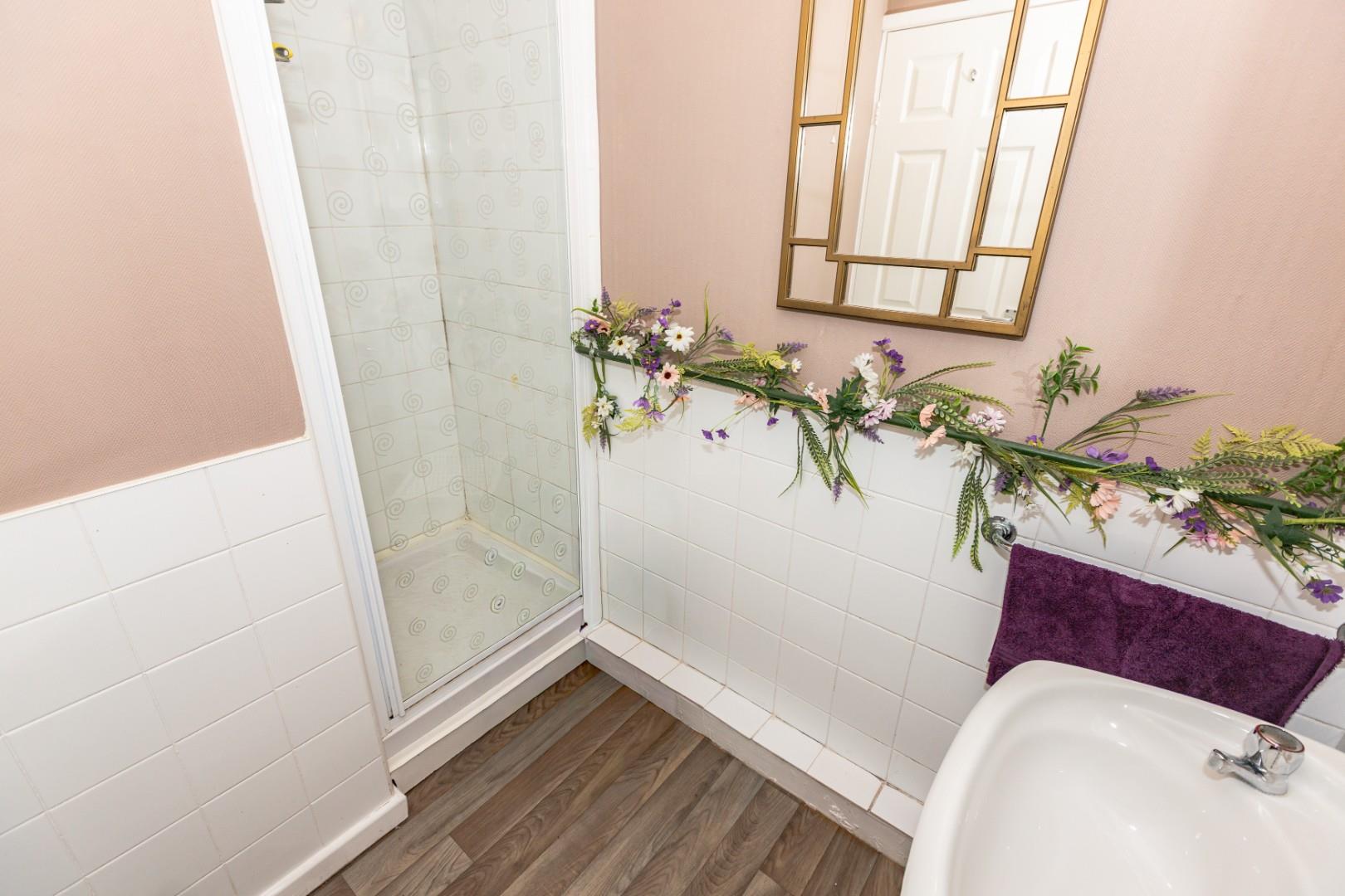 Lilliput Lane, West Cross, Swansea, SA3 5AQ